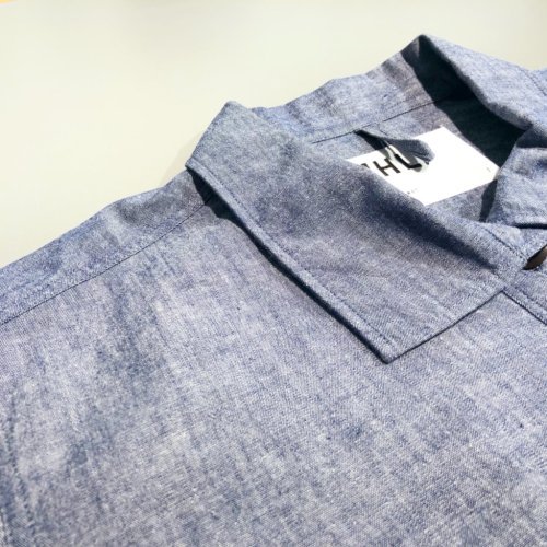 MHL.／DRY COTTON CHAMBRAY コットンプルオーバーシャツ